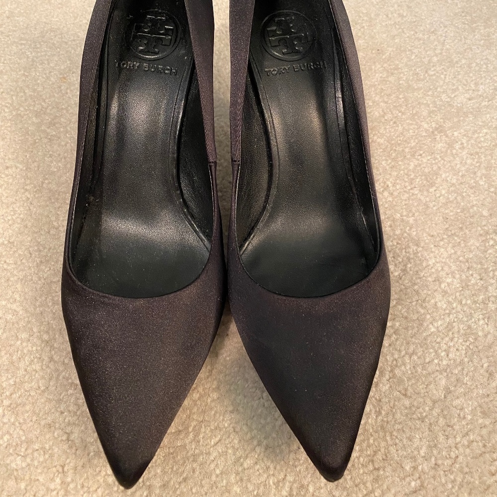 SZ 8M Tory Burch Elegant Satin Black Pumps